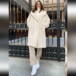 Babaton The Teddy Coat Brand New Size 2